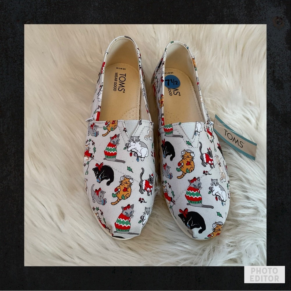 TOMS Belmont Light Grey Holiday Cats Shoes - NWT - Size 7 1/2